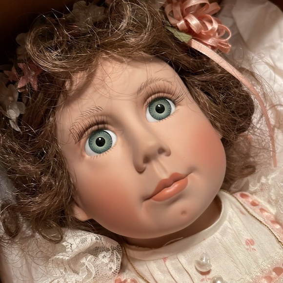 Serenity- Apples & Spice Original Doll
By Lee Middleton - Picture 6 of 16